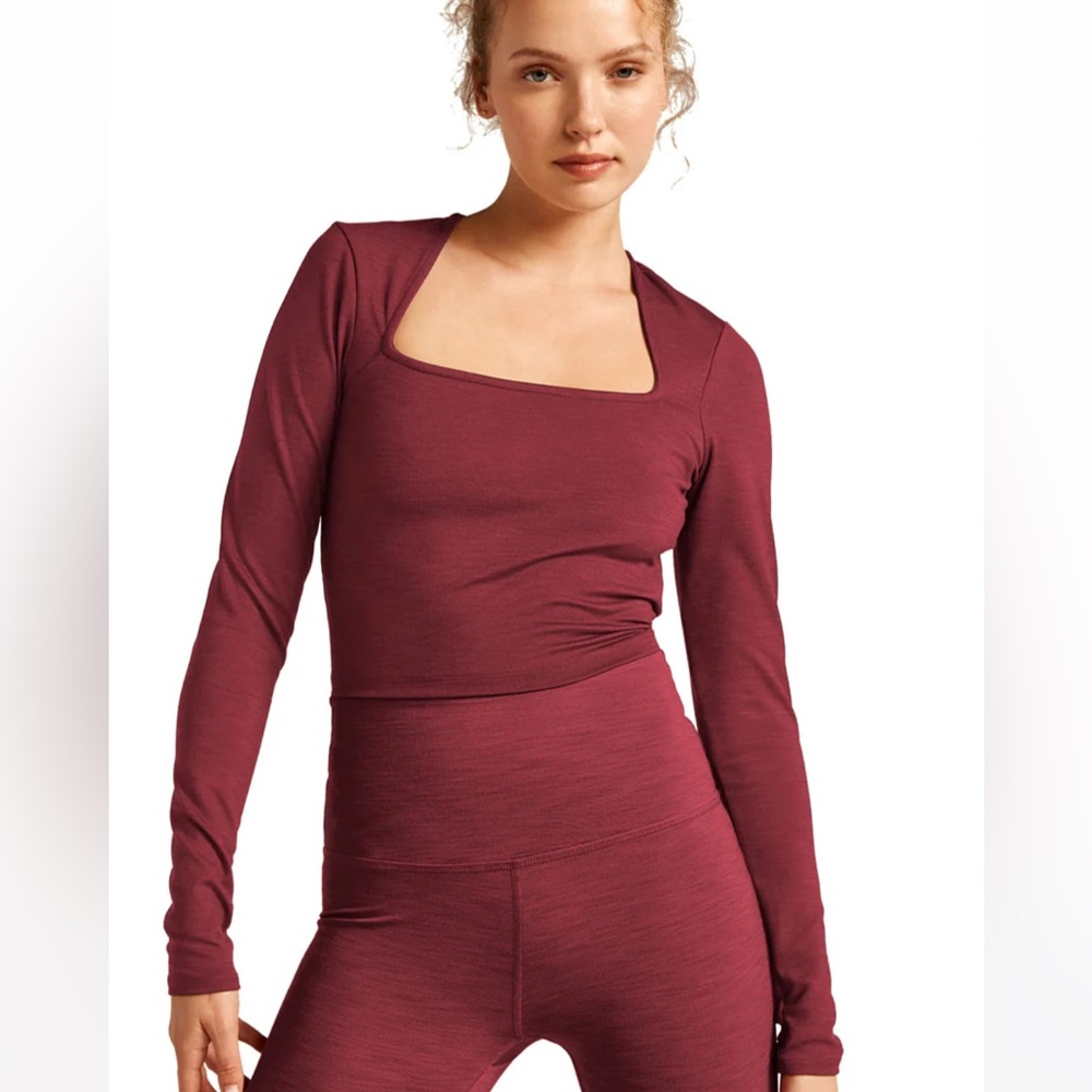 Beyond Yoga Heather Rib Frame Cropped Pullover